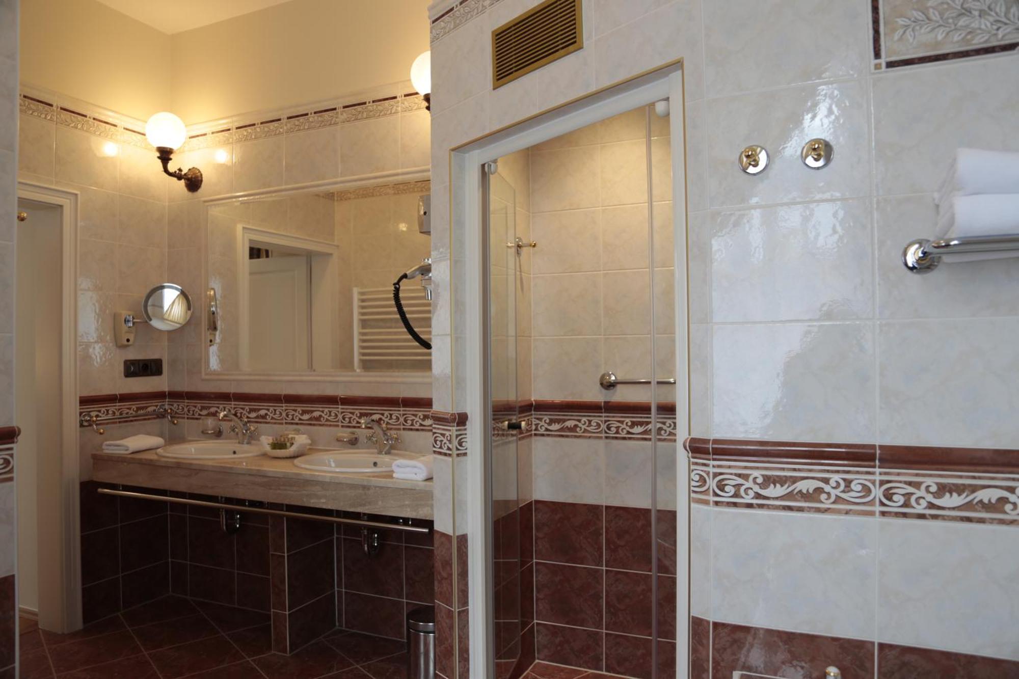 Hotel Vila Livia Карлови Вари Екстериор снимка